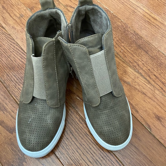 Women’s Platform Wedge Sneaker Booties - Picture 1 of 6